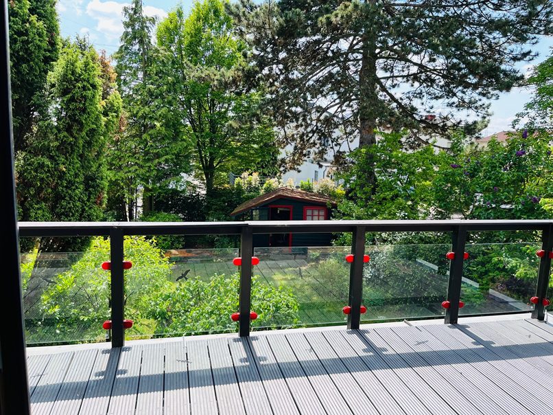 Sicht vom Balkon in den Garten GSP